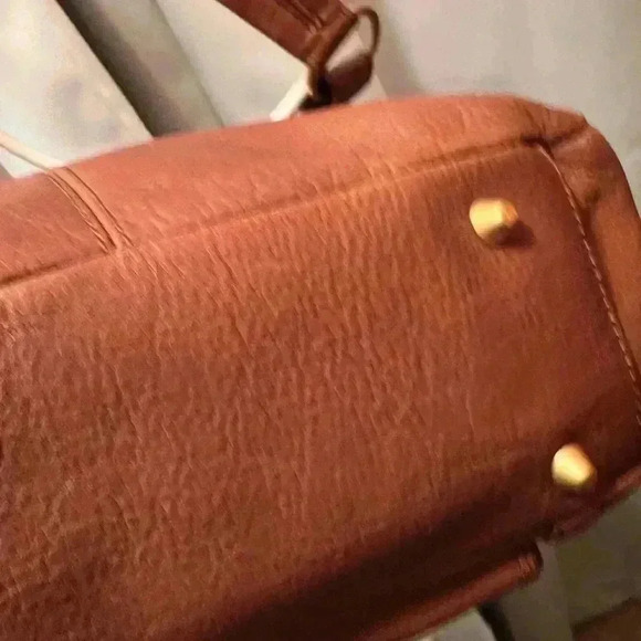 Stone Mountain buttery leather organizer handbag. - Picture 14 of 15